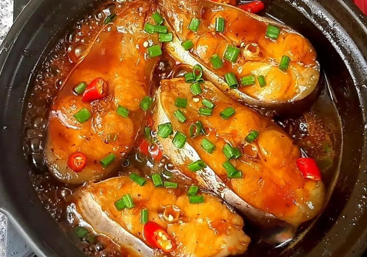 Learn to Cook Caramel Fish: Cá Kho Tộ